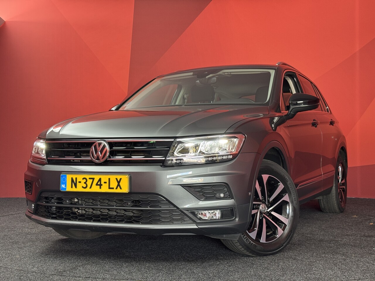 Volkswagen Tiguan - 1.5 TSI ACT Highline Business R | ACC | Stoelverwaming | Navi - AutoWereld.nl