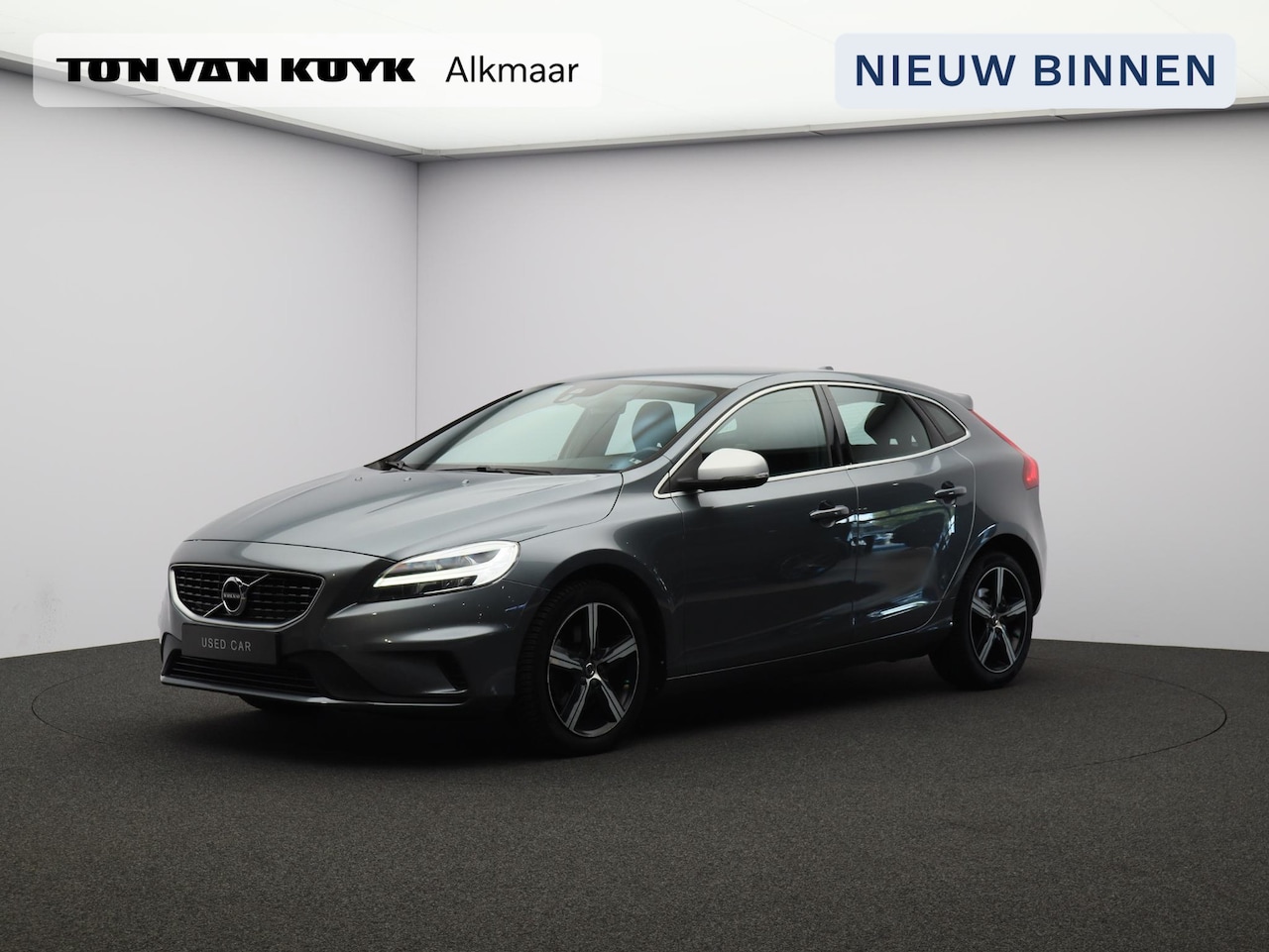Volvo V40 - 2.0 T4 190PK Business Sport / Trekhaak / 17" / Nubuck-Leder / Stoelverwarming / LED / Crui - AutoWereld.nl