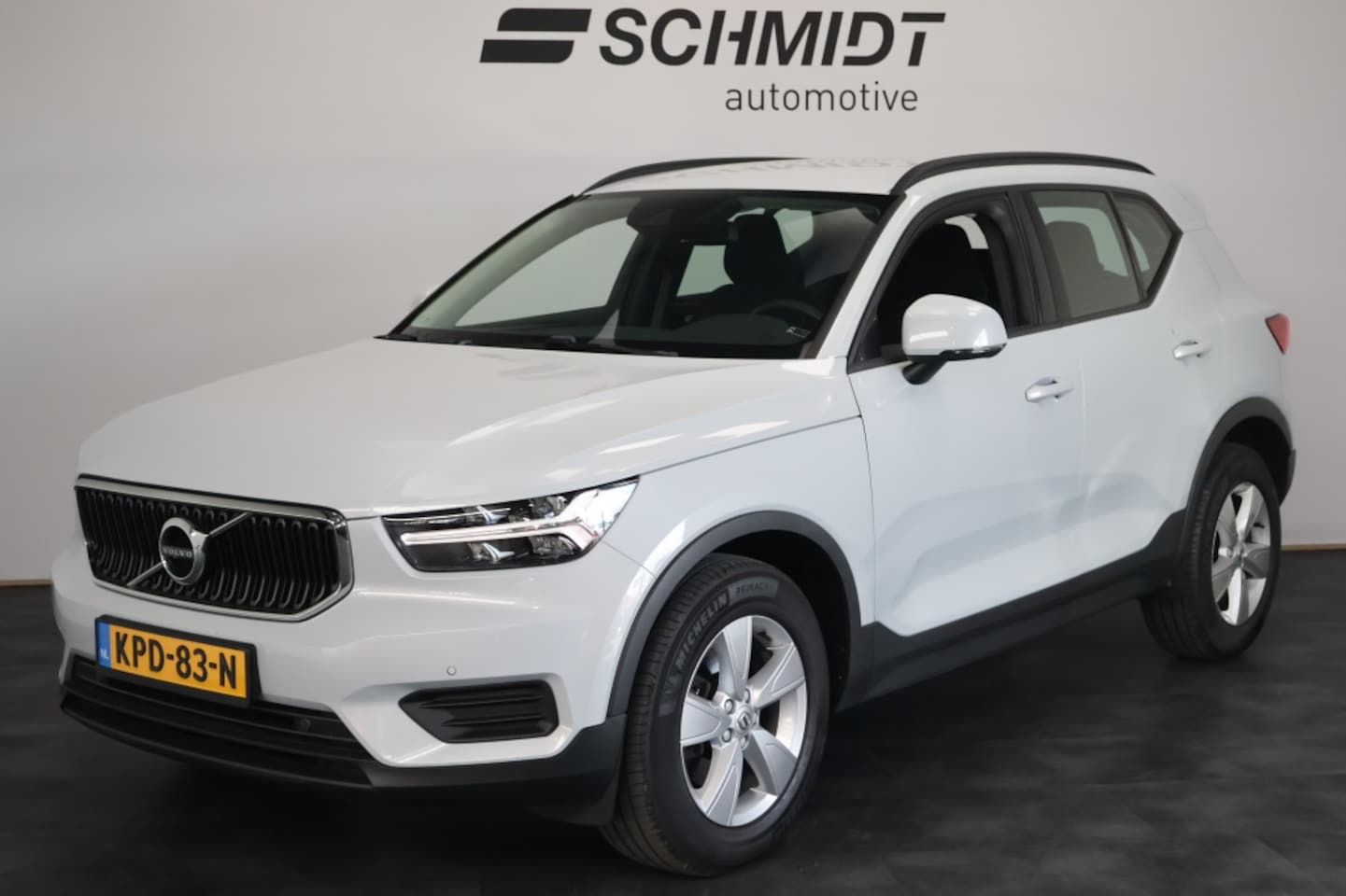 Volvo XC40 - 1.5 T2 Momentum | Climate Pack | Carplay | Navigatie | LED - AutoWereld.nl