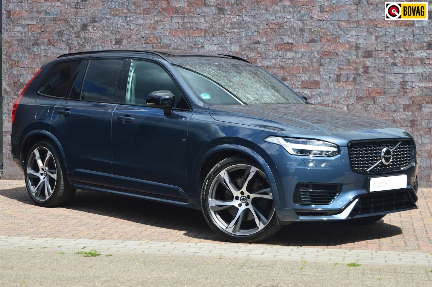 Volvo XC90 - T8 Hybride AWD Plus Dark LONG RANGE | Luchtvering | Panoramadak | Camera | Stoel + Stuur V - AutoWereld.nl