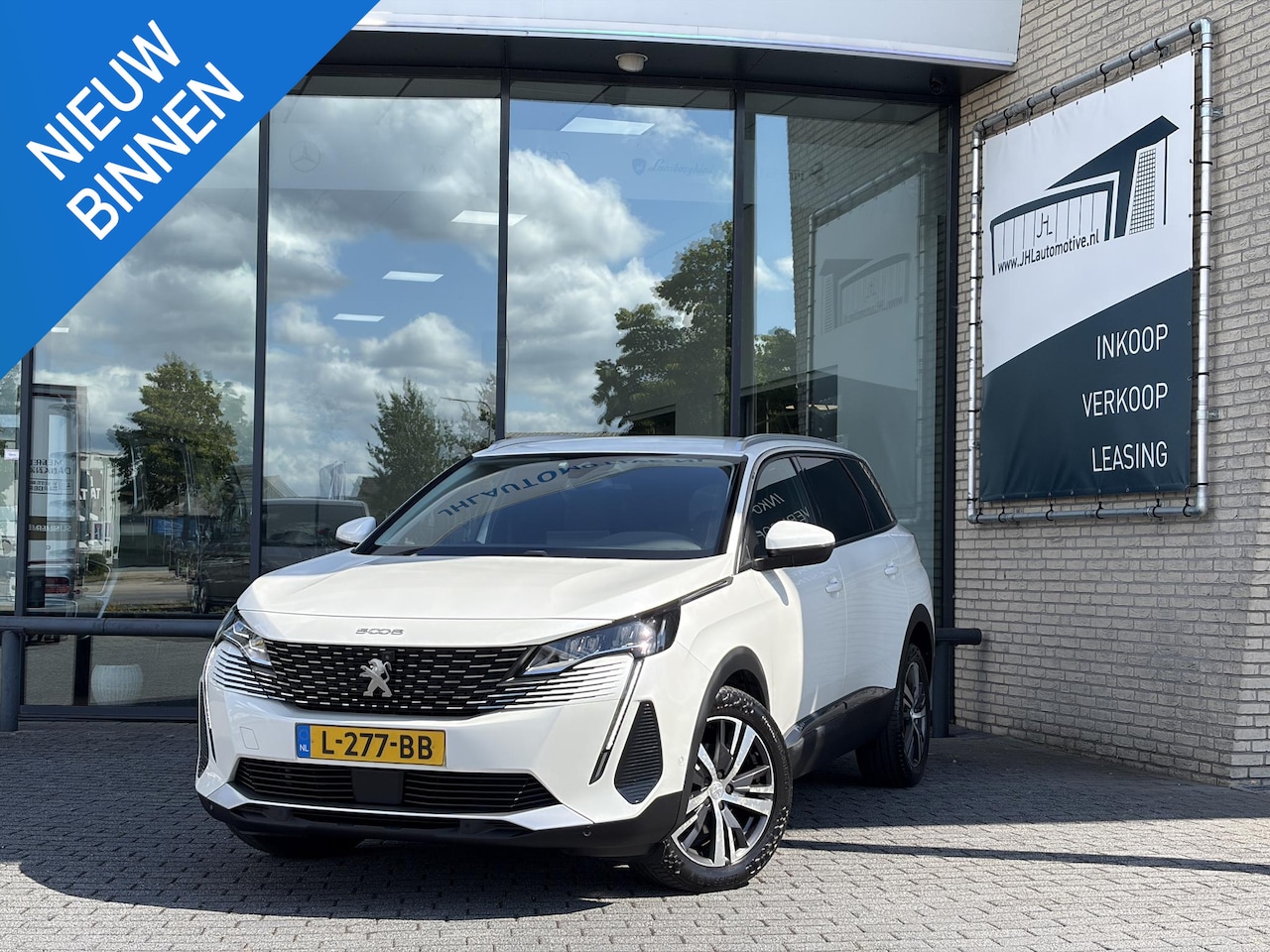 Peugeot 5008 - 1.2 PureTech Allure*ECC*CAM*7-ZIT*NAVI*LED*CRUISE* - AutoWereld.nl