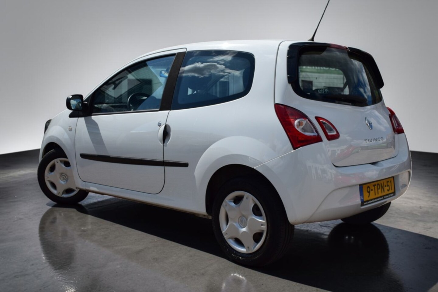 Renault Twingo - 1.2 16V Parisienne 1.2 16V Parisienne,NAP, Dealeronderhouden, Airco, Elektrische ramen