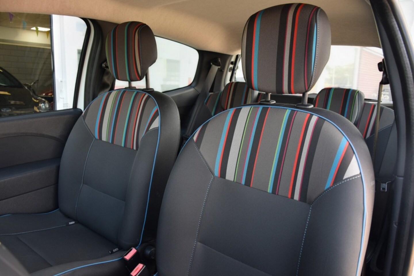 Renault Twingo - 1.2 16V Parisienne 1.2 16V Parisienne,NAP, Dealeronderhouden, Airco, Elektrische ramen