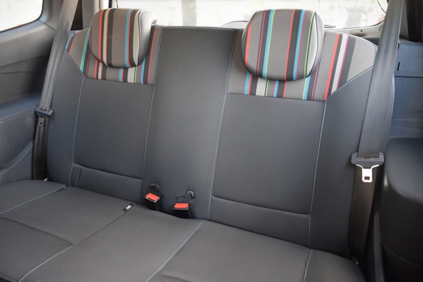 Renault Twingo - 1.2 16V Parisienne 1.2 16V Parisienne,NAP, Dealeronderhouden, Airco, Elektrische ramen