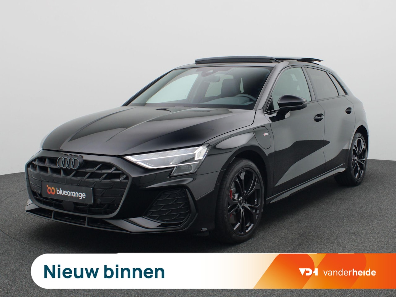 Audi A3 Sportback - 45 TFSI e S edition Competition 272PK S-Tronic S-Line, Pano-Schuifdak, Memorystoel, Achter - AutoWereld.nl