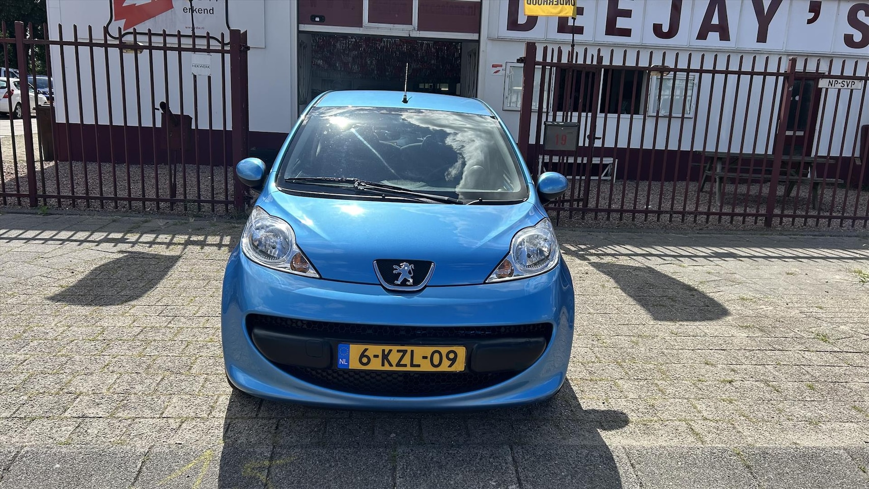 Peugeot 107 - 1.0 12V 3DR 2-TRONIC - AutoWereld.nl