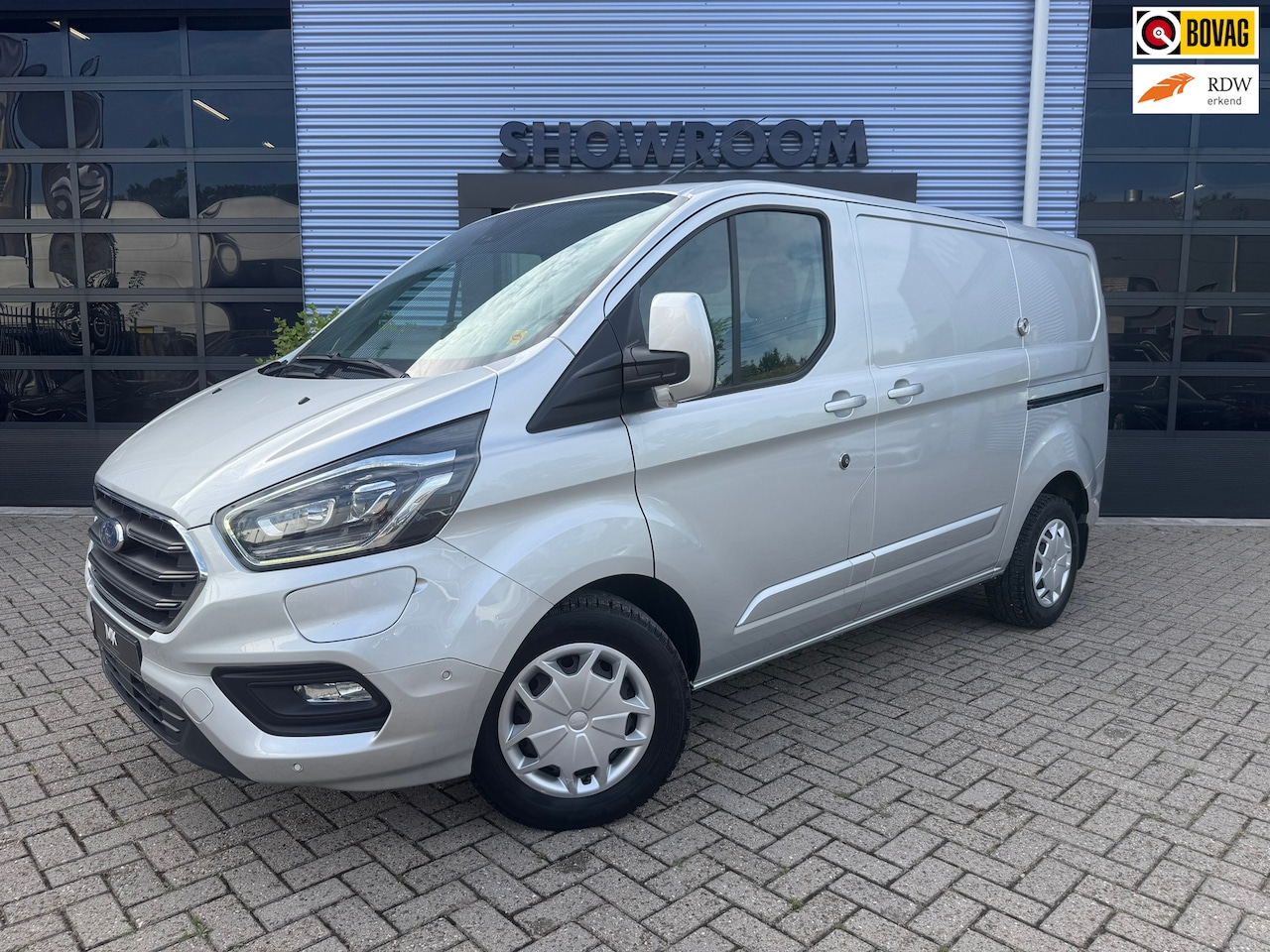 Ford Transit Custom - 340 1.0 EcoBoost L1H1 PHEV AUTOMAAT|CAMERA|APPLECARPLAY|PDC|CRUISE|STOELVERWARMING - AutoWereld.nl