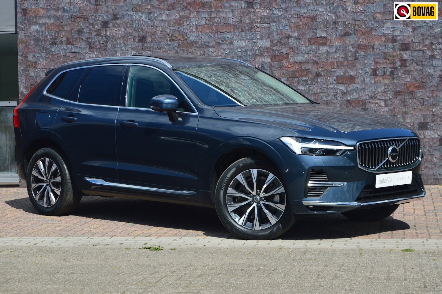 Volvo XC60 - T6 Hybride AWD Plus Bright LONG RANGE | Panoramadak | Adaptive cruise | Camera | Keyless e - AutoWereld.nl