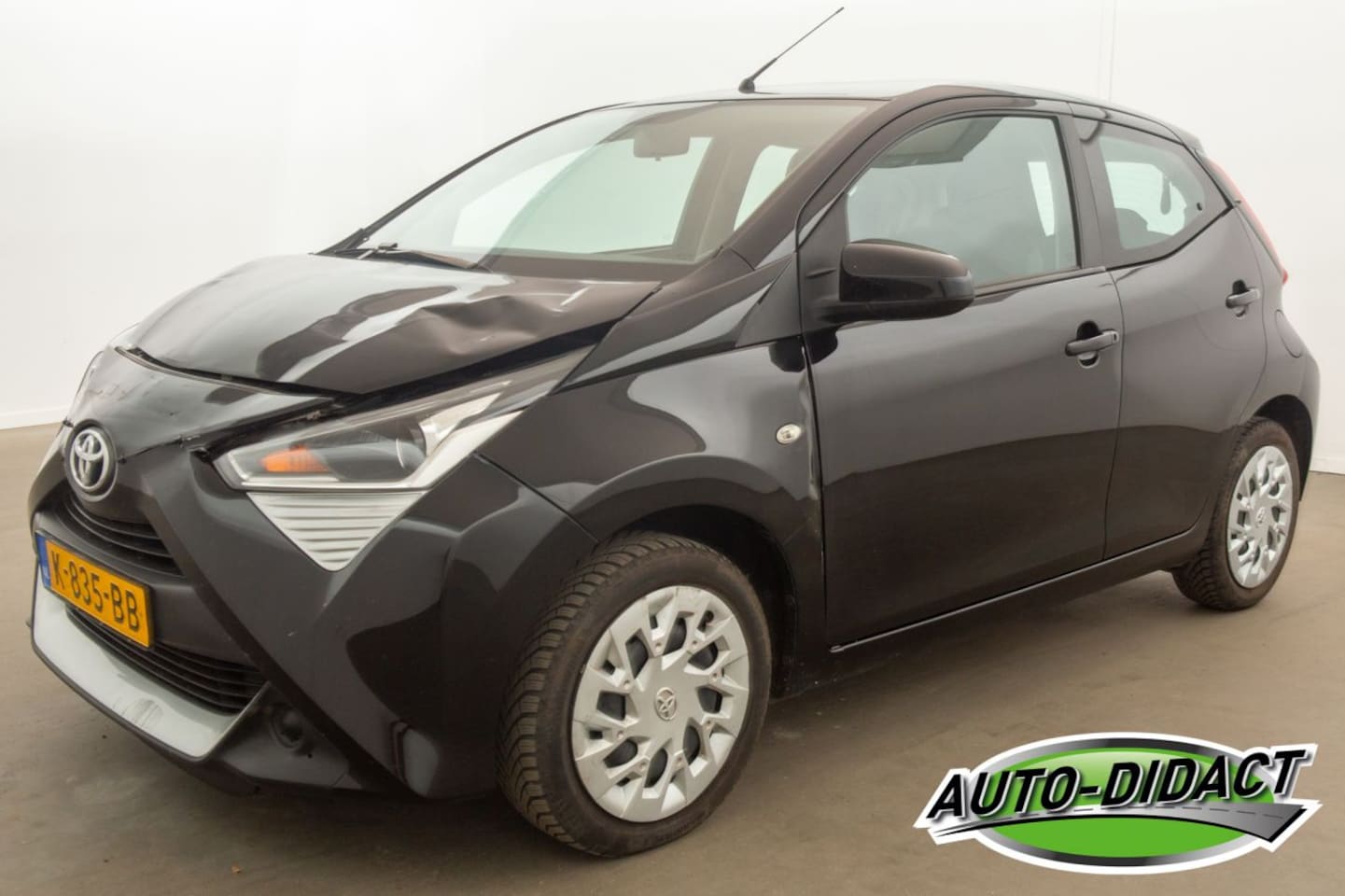Toyota Aygo - 1.0 VVT-i 69.877 km NAP Camera Clima X-Play - AutoWereld.nl