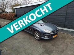 Peugeot 206 - 1.6-16V Air-line Airco/ panaramadak sport uitvoering