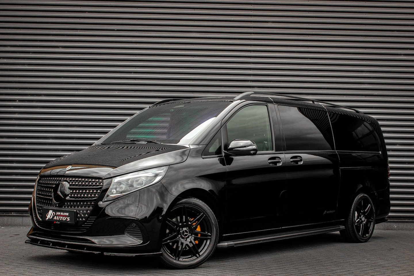 Mercedes-Benz V-klasse - 300d L3 240PK JB-EDITION EXTRA LANG INCL. BTW EN BPM / ELEK- SCHUIFDEUREN / NIGHT EDITION - AutoWereld.nl
