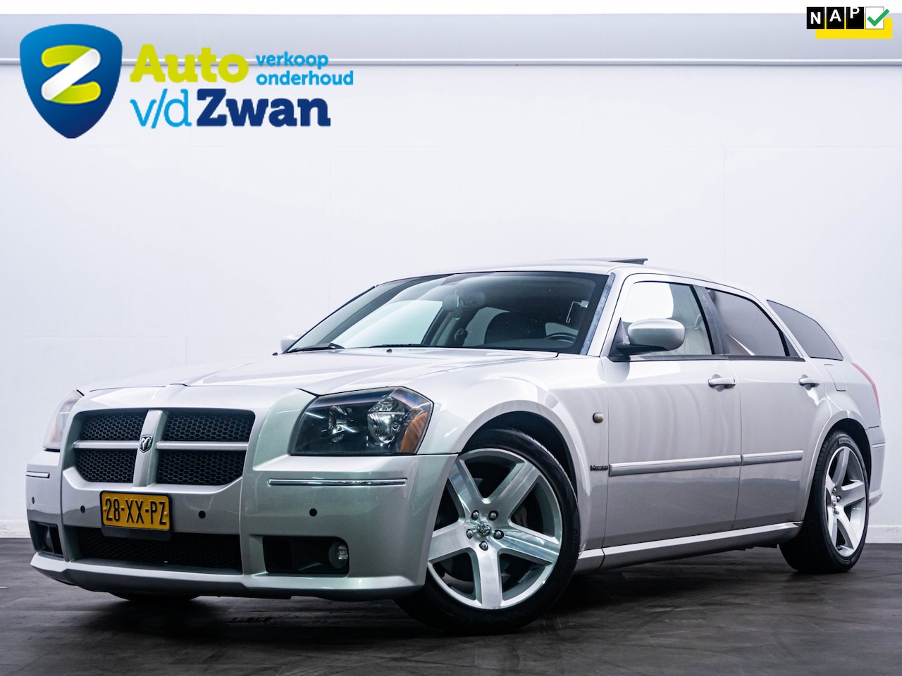Dodge Magnum - SRT-8 Carplay|Clima|Leder|Pano|PDC - AutoWereld.nl