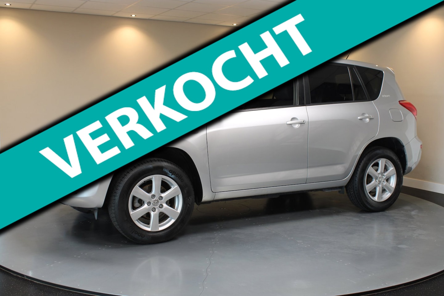 Toyota RAV4 - 2.0 VVTi *154Pk 4x4!* Top onderhouden! Stoelverw.|Trekhaak|Camera|Cruise|Climate|All-seaso - AutoWereld.nl