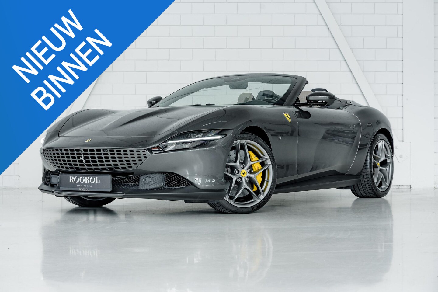 Ferrari Roma Spider - l Canna di Fucile Historical Colour l Scuderia Shields l Carbon - AutoWereld.nl
