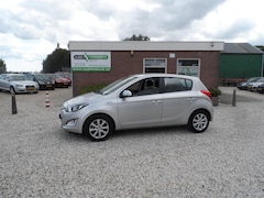 Hyundai i20 - 1.2i i-Deal
