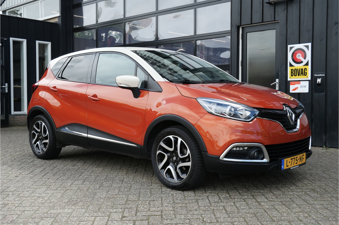 Renault Captur - 1.5 dCi Authentique | Cruise | Airco | Navi | 17'' - AutoWereld.nl