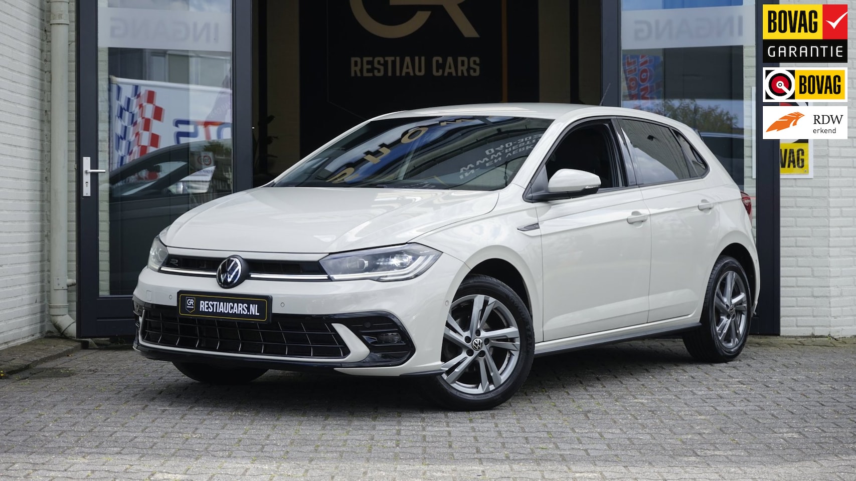 Volkswagen Polo - 1.0 TSI R-Line AUTOMAAT |CAMERA|CARPLAY|CLIMA|DAB|IQ LIGHT|NAVIGATIE|VIRTUEEL|STOELVERWARM - AutoWereld.nl