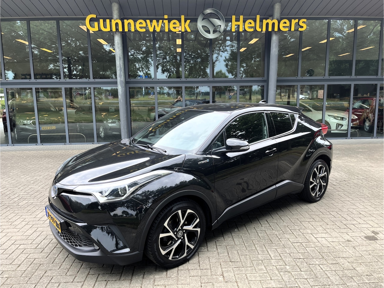 Toyota C-HR - 1.8 Hybrid Dynamic | AFN. TREKHAAK | CAMERA | STOELVERW. | NAVI - AutoWereld.nl