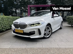 BMW 1-serie - 118i High Executive | M PAKKET | WORDT VERWACHT | SFEERVERLICHTING | PARKEERSENSOREN | STO