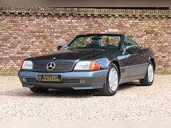 Mercedes-Benz SL-klasse Cabrio - 500 "Tannengrün - Fir Green" "Tannengrün - Fir Green" - The leather interior is entirely g