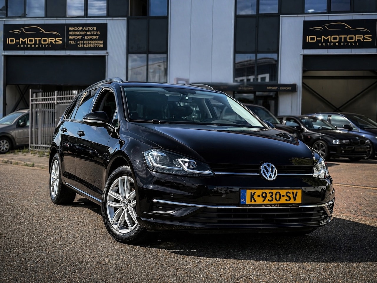 Volkswagen Golf Variant - 1.0 TSI Comfortline Business LUXE UITVOERING BLACK LED - AutoWereld.nl