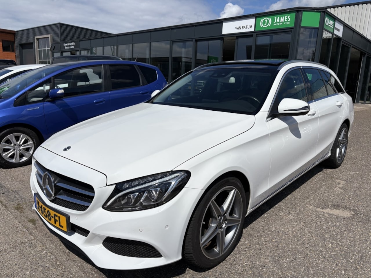 Mercedes-Benz C-klasse Estate - 180 Sport Edition | Panodak | Trekhaak | Navi | Camera - AutoWereld.nl
