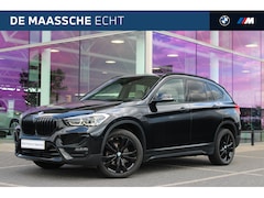 BMW X1 - sDrive18i Executive Sport Line Automaat / Sportstoelen / Comfort Access / Achteruitrijcame