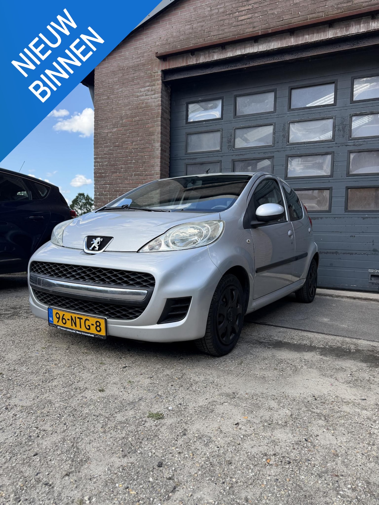 Peugeot 107 - 1.0-12V XS Automaat/5DRS/NAP - AutoWereld.nl