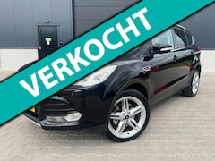 Ford Kuga - 1.6 Titanium 4WD Panoramadak|Stoelverwarm.|Camera