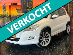 Volkswagen Tiguan - 1.4 TSI Sport&Style 4Motion Pano|Park.Sensor