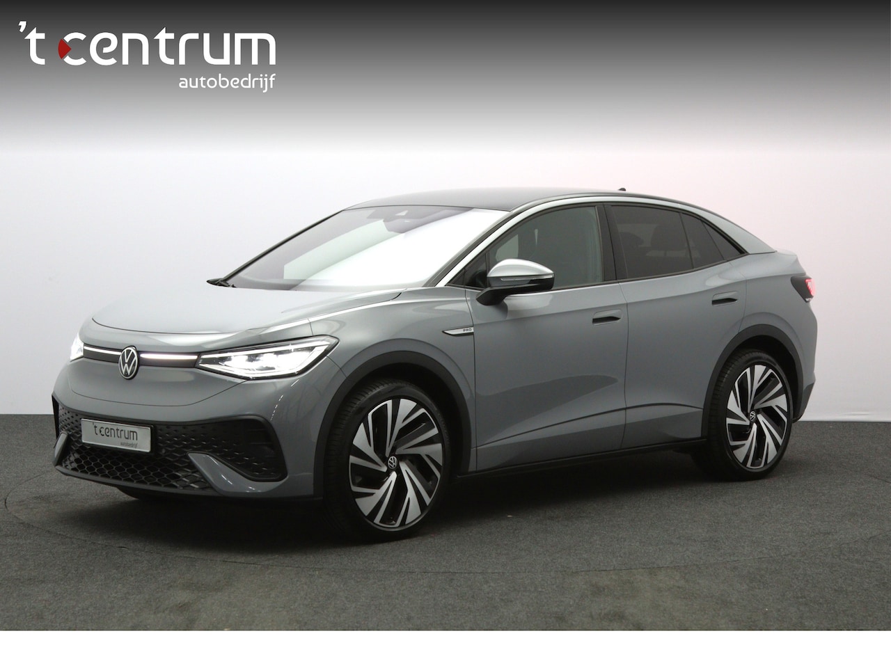 Volkswagen ID.5 - Pro 77 kWh Pro 77 kWh 204 PK, SOH 96 %, Panoramadak, Trekhaak, Memory, Massage, Carplay, Winterpakket - AutoWereld.nl