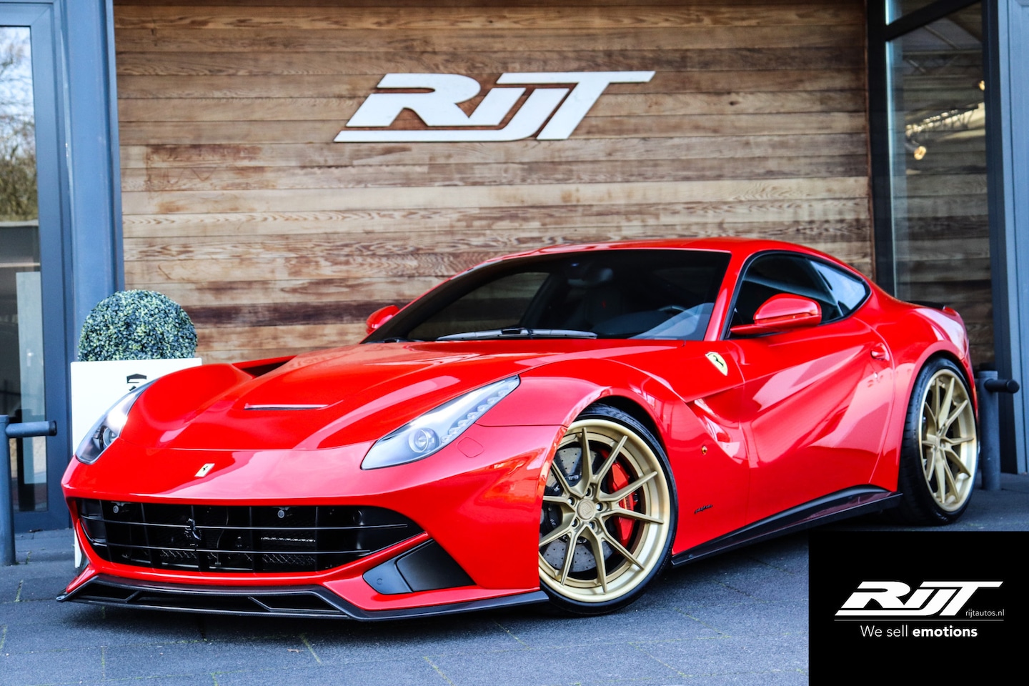Ferrari F12 - 6.3 Berlinetta HELE NOVITEC **Carbon bucketseat/LIFT/Ceramic/21"22" ANRKY FORGED** - AutoWereld.nl