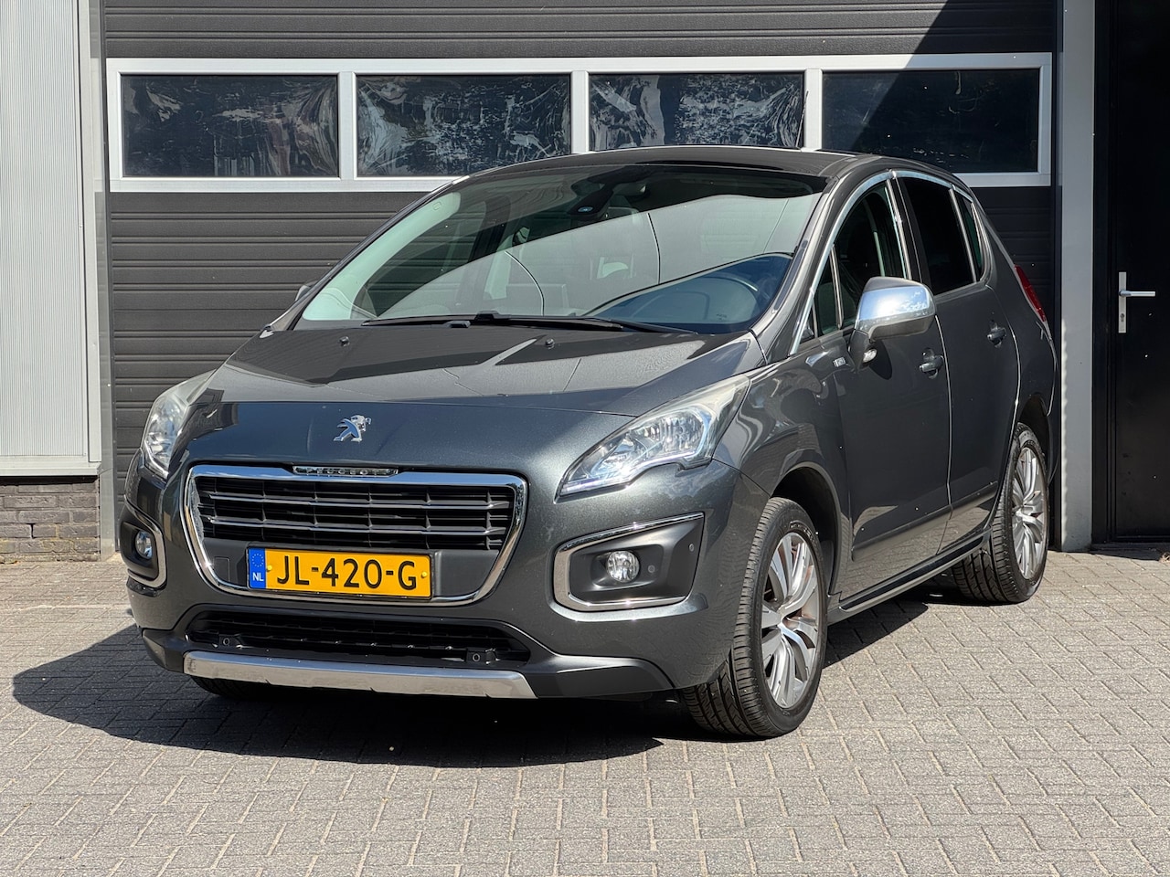 Peugeot 3008 - 1.2 PureTech Style Pano, Navi, Camera, NAP - AutoWereld.nl