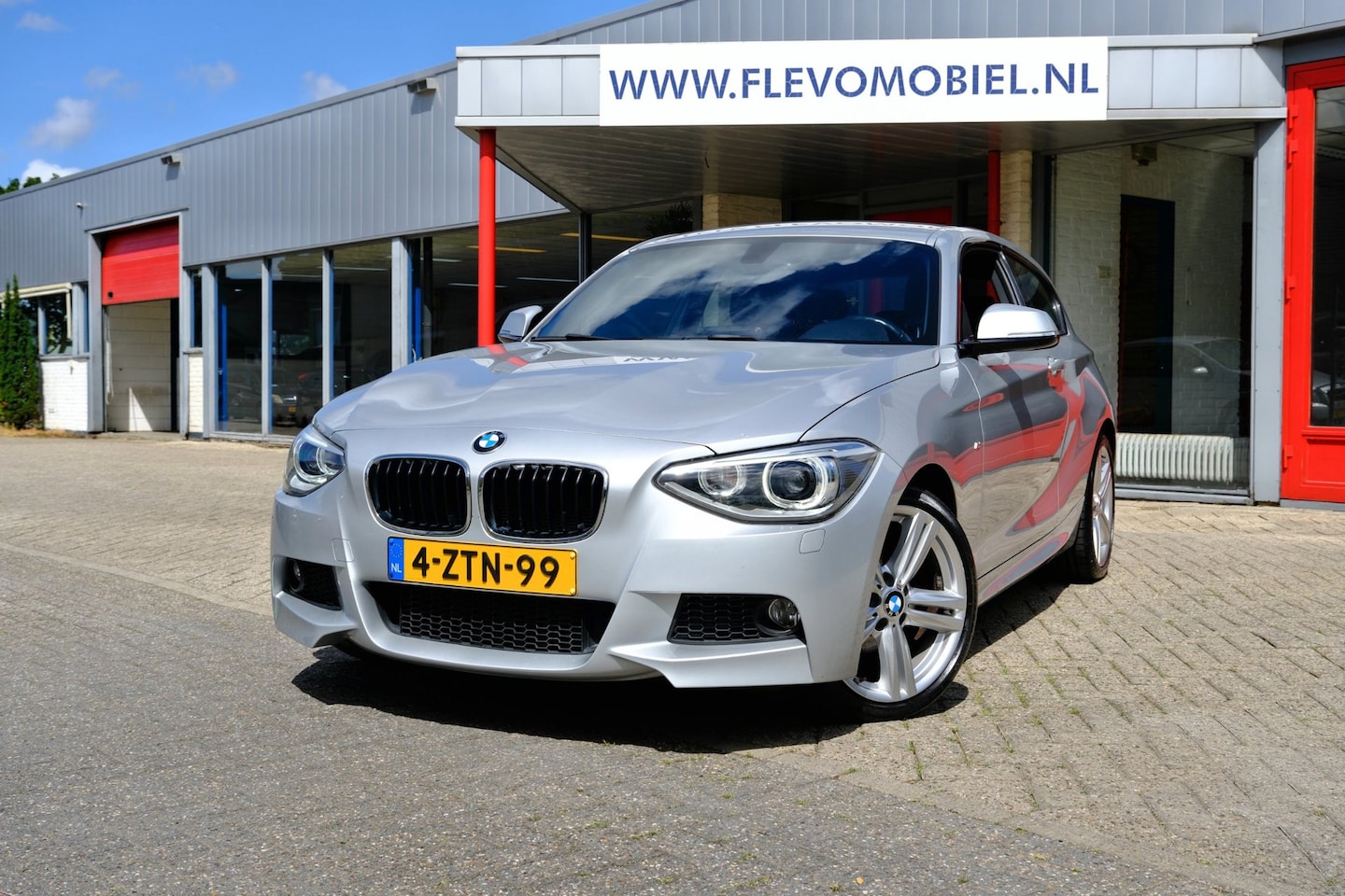 BMW 1-serie - 116i M Sport Xenon|Sportstoelen|Navi||Alcantara|LMV - AutoWereld.nl