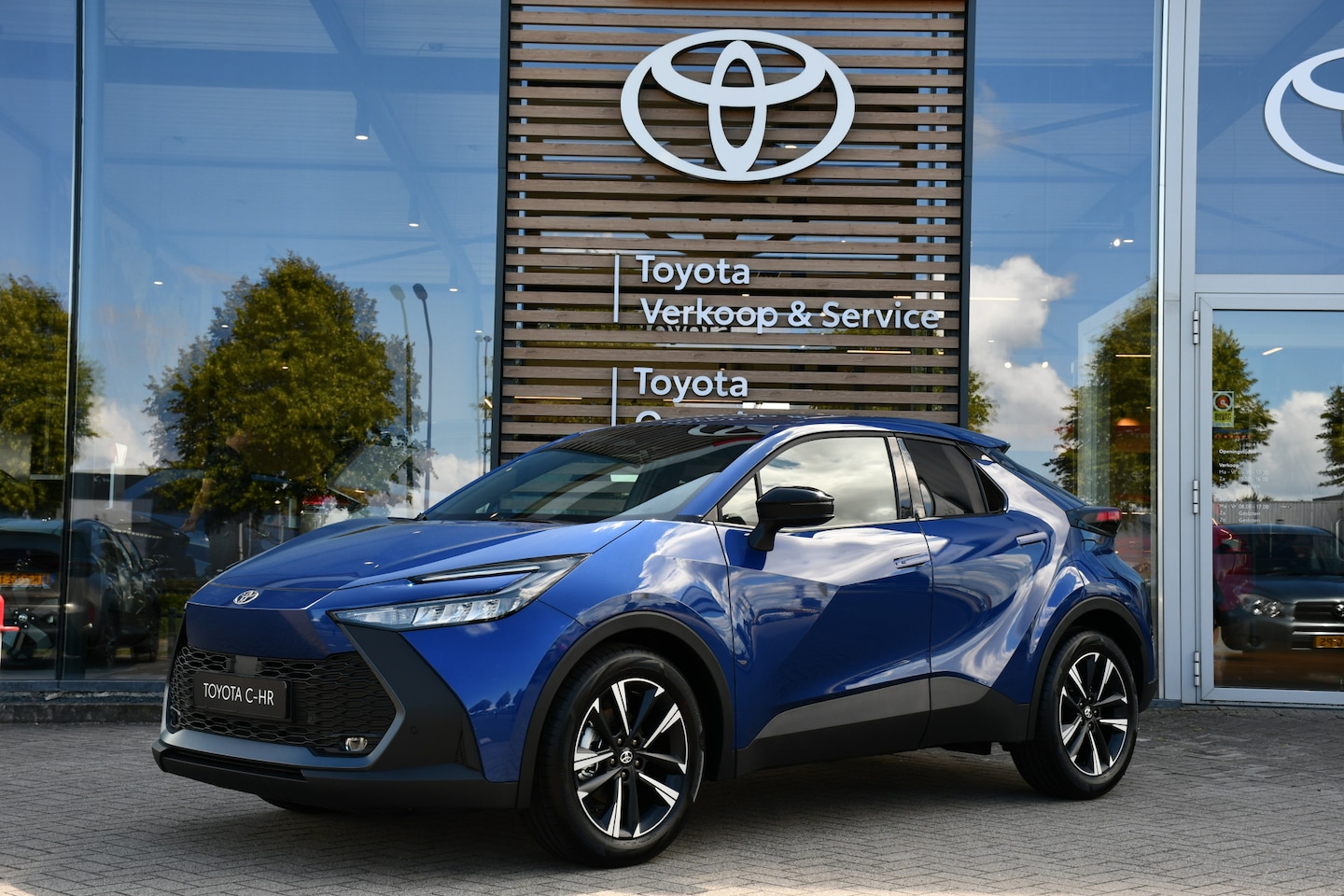Toyota C-HR - 1.8 Hybrid 140 Dynamic Automaat 140pk | Keyless entry | Cruise control adaptief | Parkeerh - AutoWereld.nl