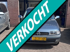 Opel Astra - 1.6i Sport Airco/El ramen/NAP/El spiegel/3de eige
