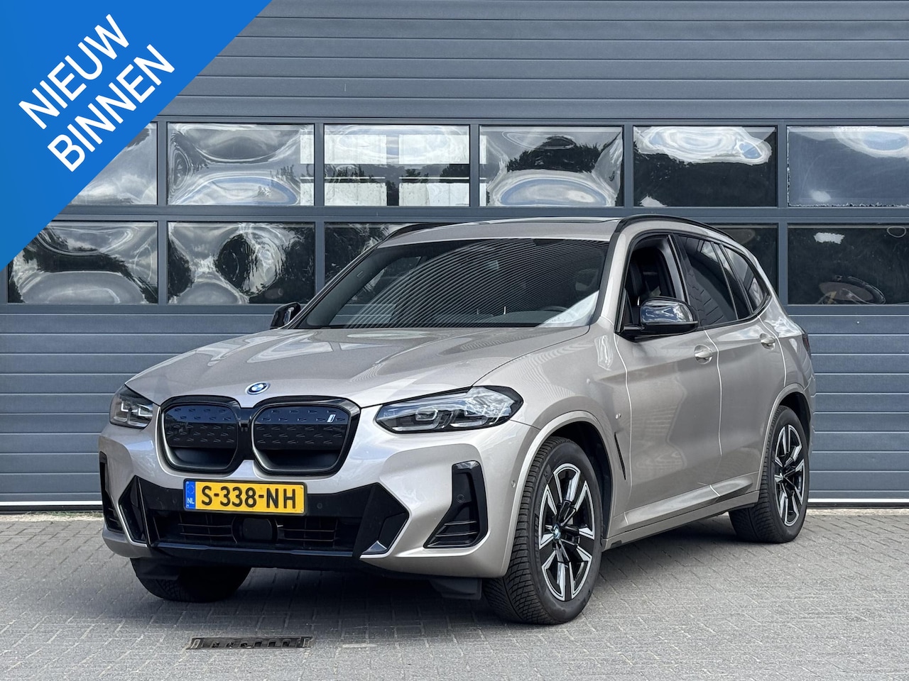 BMW iX3 - EXECUTIVE 80 KWH (97% SOH) I SHADOW LINE PACK I ELEKTRISCHE TREKHAAK I SCHUIF/KANTELDAK - AutoWereld.nl