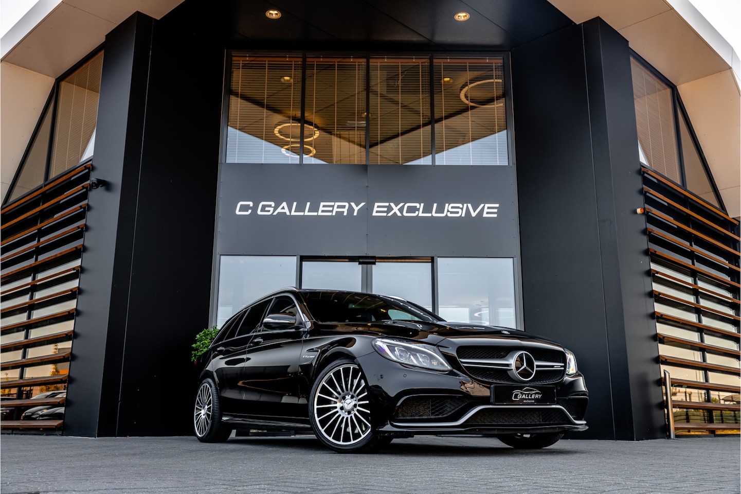 Mercedes-Benz C-klasse Estate - AMG C63 Edition 1 - Panorama | Burmester | Memory | Carbon - AutoWereld.nl
