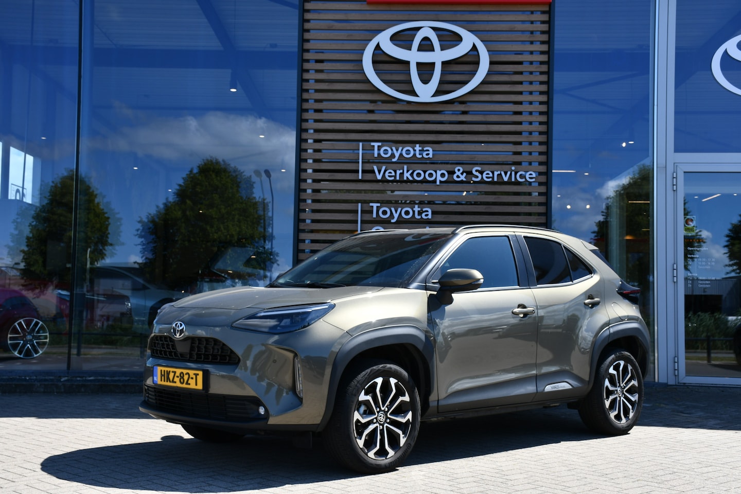 Toyota Yaris Cross - 1.5 Hybrid 115 First Edition Automaat 116pk | Trekhaak | Comfort Pack | Dodehoekdetectie | - AutoWereld.nl