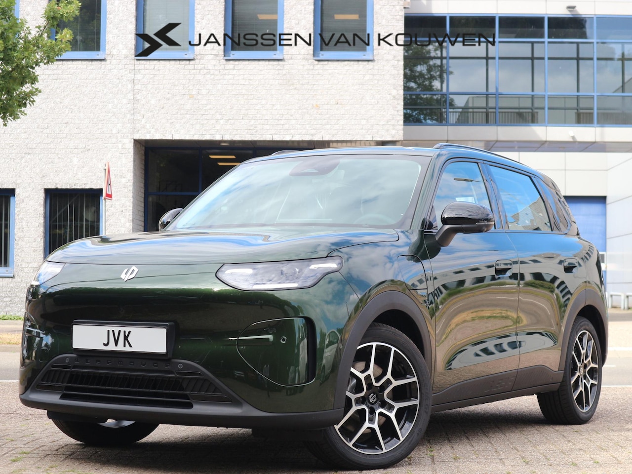 Leapmotor B03X - ProMax Design 53 kWh / Camera / Licht metalen Velgen / Direct Leverbaar - AutoWereld.nl