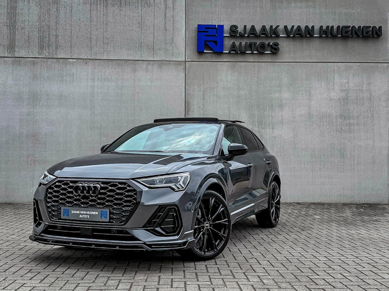 Audi Q3 Sportback - 35TFSI 150pk S-Tronic Competition S Edition S-Line Pano|Leder/Alcantara|B&O|Matrix|ACC|Bla - AutoWereld.nl
