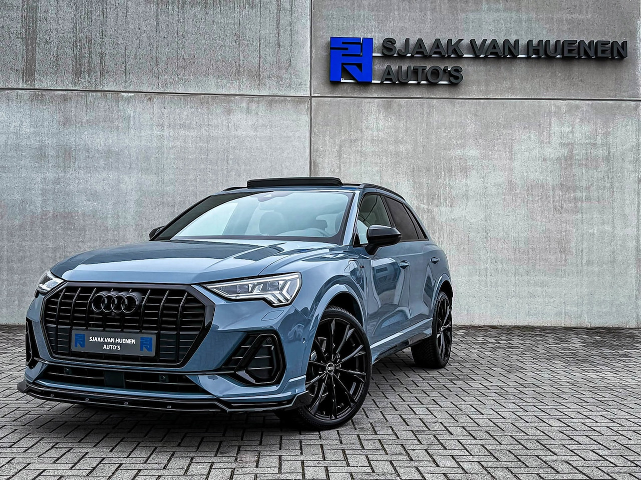 Audi Q3 - 45TFSI e 245pk S-Tronic Competition S Edition S-Line 1é Eig Audi Exclusive|Pano|Ambiance+| - AutoWereld.nl