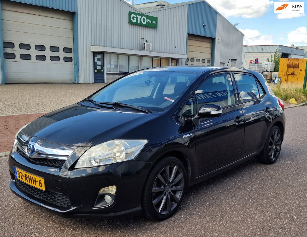 Toyota Auris - 1.8 Full Hybrid Dynamic AUT NAVI PSENSOR CRUISE 2 X SLEUTELS - AutoWereld.nl