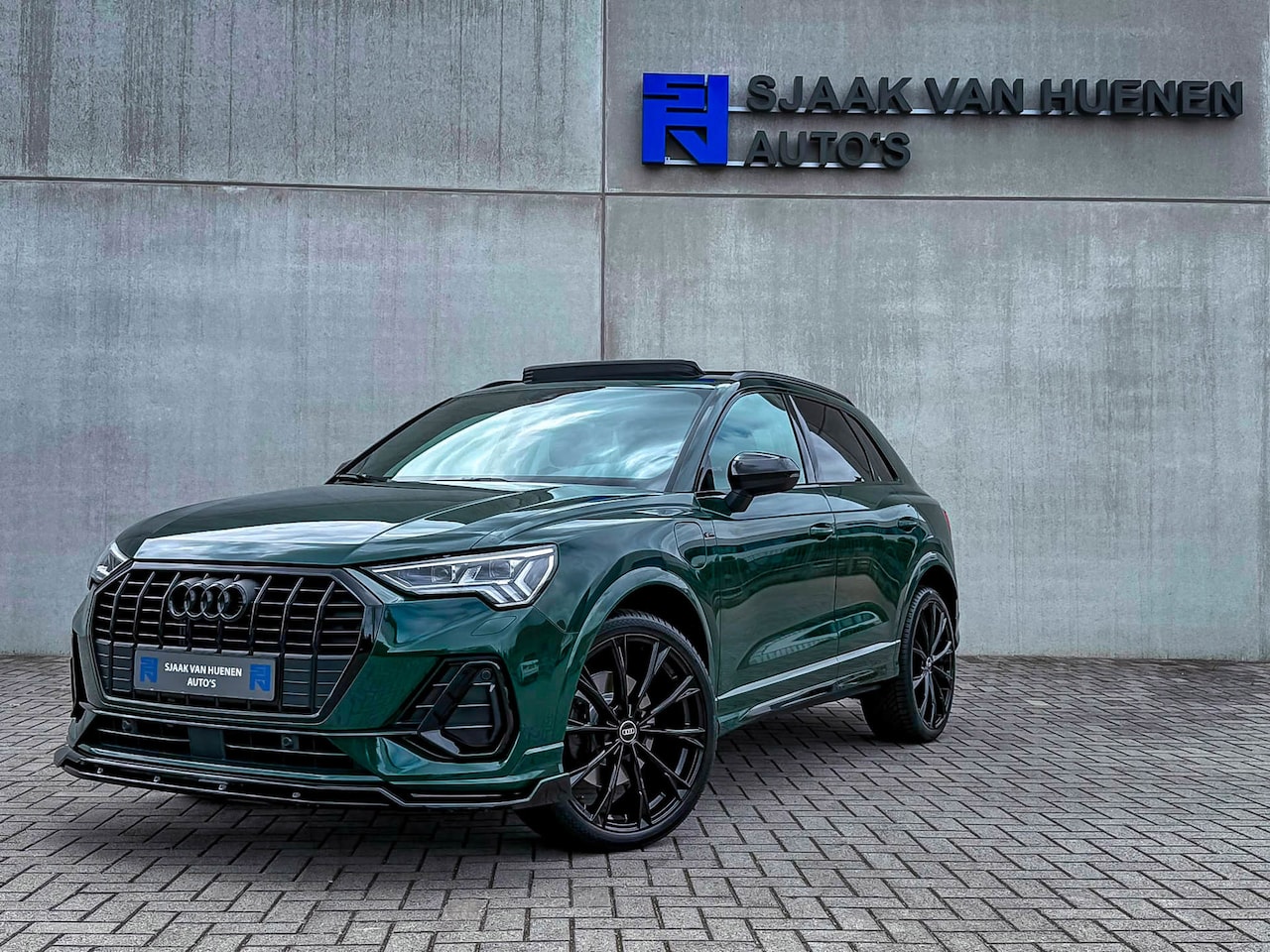 Audi Q3 - 45TFSI e 245pk S-Tronic Competition S Edition S-Line 1éEig Audi Exclusive|Pano|Ambiance|AC - AutoWereld.nl