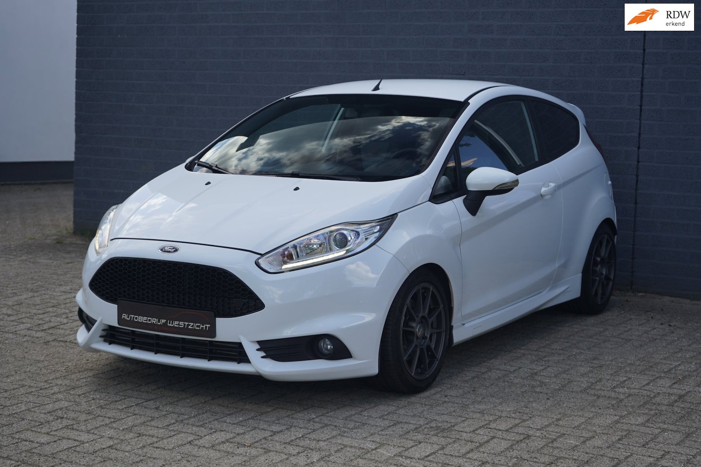 Ford Fiesta - 1.6 ST 1.6 ST 182pk, Schroefset, Sport uitlaat! - AutoWereld.nl