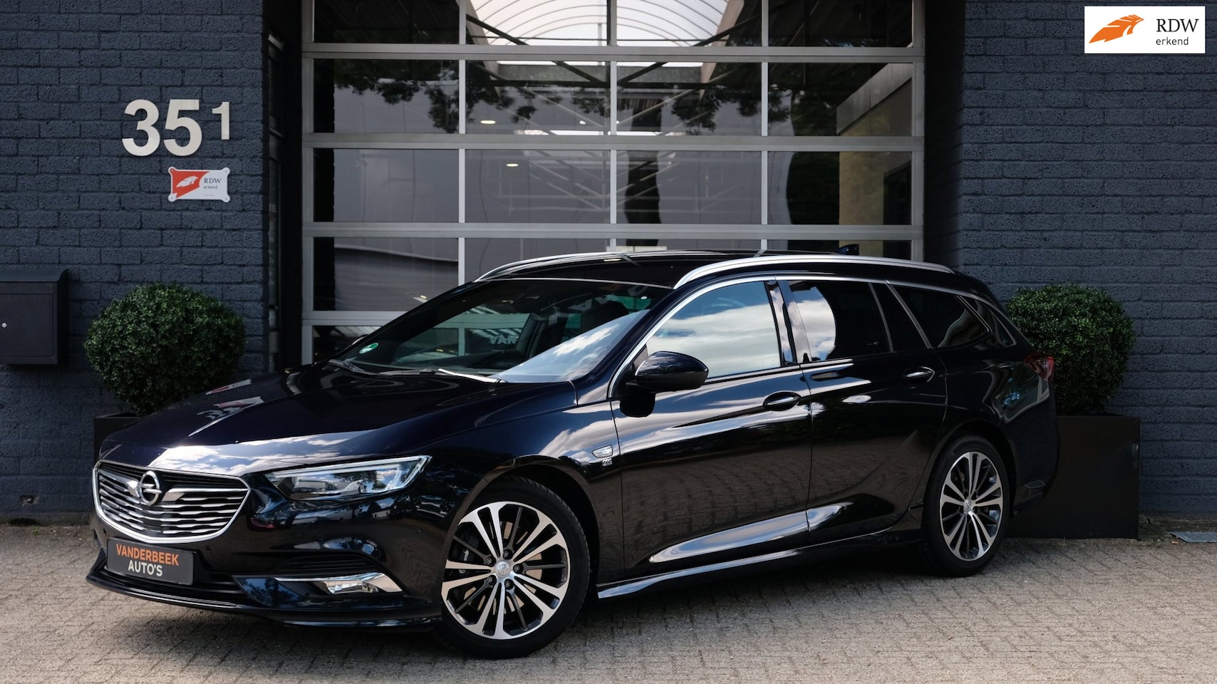 Opel Insignia Sports Tourer - 2.0 Turbo 4x4 Innovation OPC | CARPLAY | BOMVOL! - AutoWereld.nl