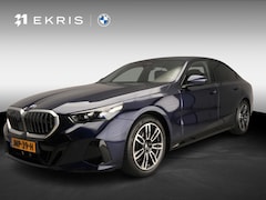 BMW 5-serie - Sedan 520i | M-Sportpakket | LED | Leder | Navigatie | Sportstoelen | Stoelverwarming | Ke