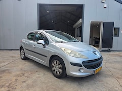 Peugeot 207 - 1.4 VTi XR