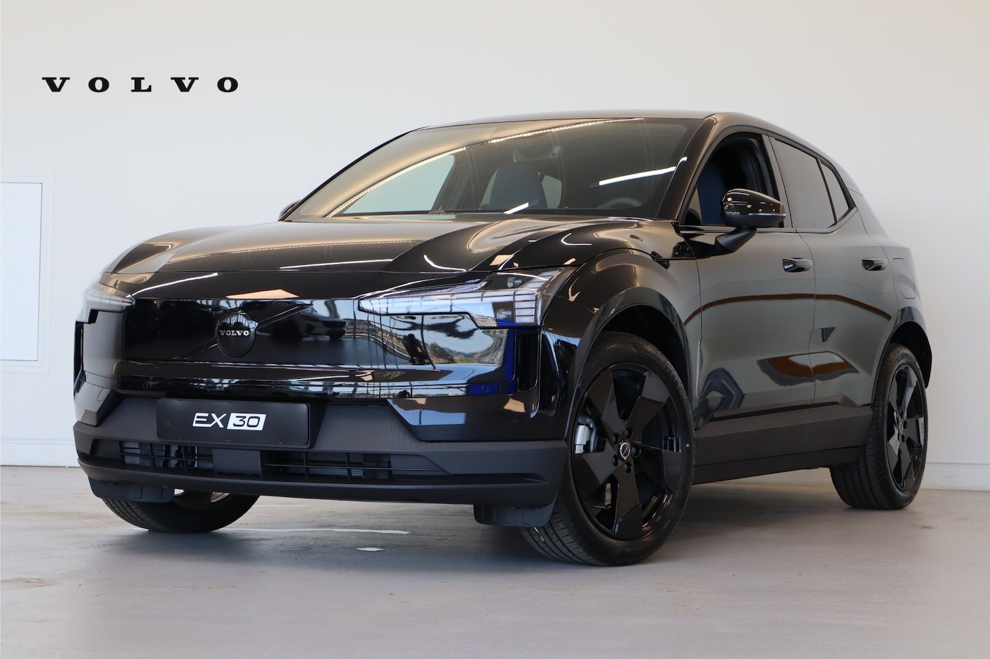 Volvo EX30 - P5 Long Range 272PK Plus Black Edition Europa 69 kWh | Advanced Sensing Technology | Cruis - AutoWereld.nl