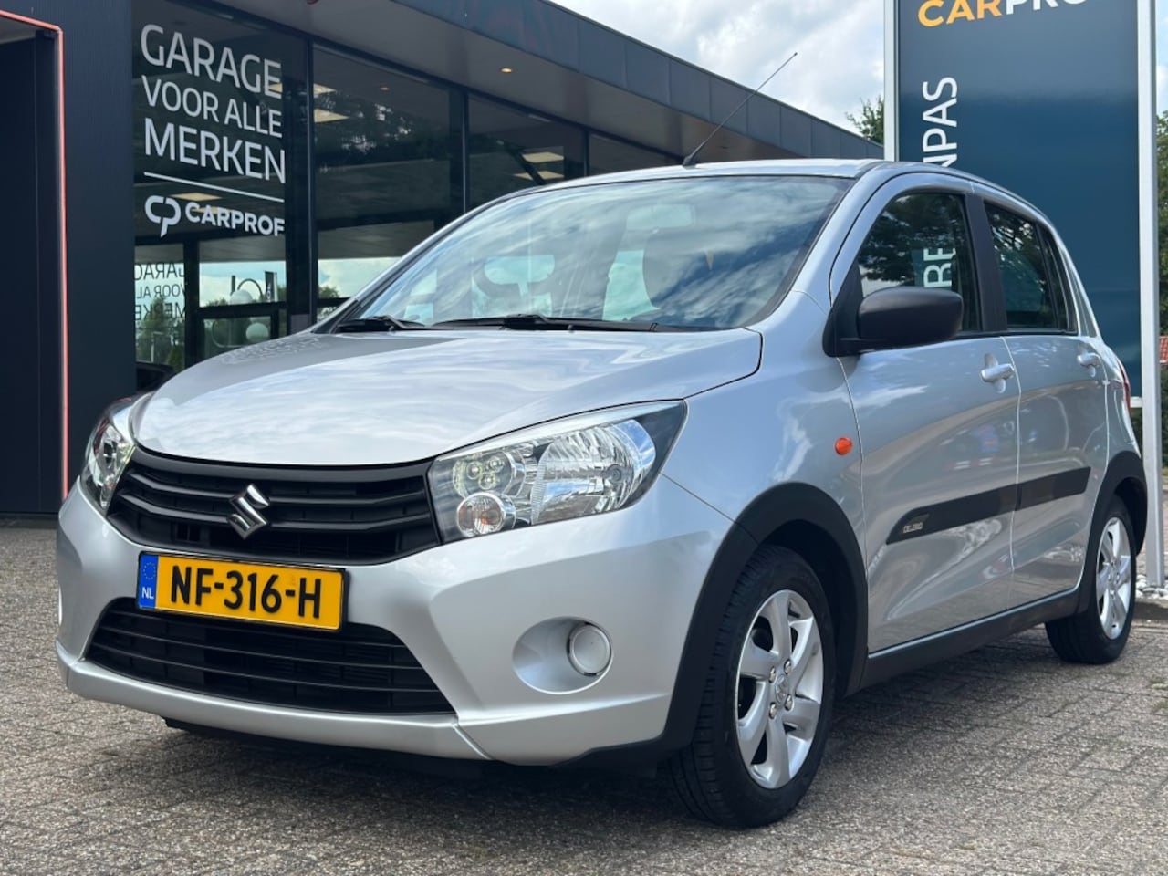 Suzuki Celerio - 1.0 Comfort GT Pack Dealer onderhouden ''  Airco - Elektrische ramen - EASS '' - AutoWereld.nl